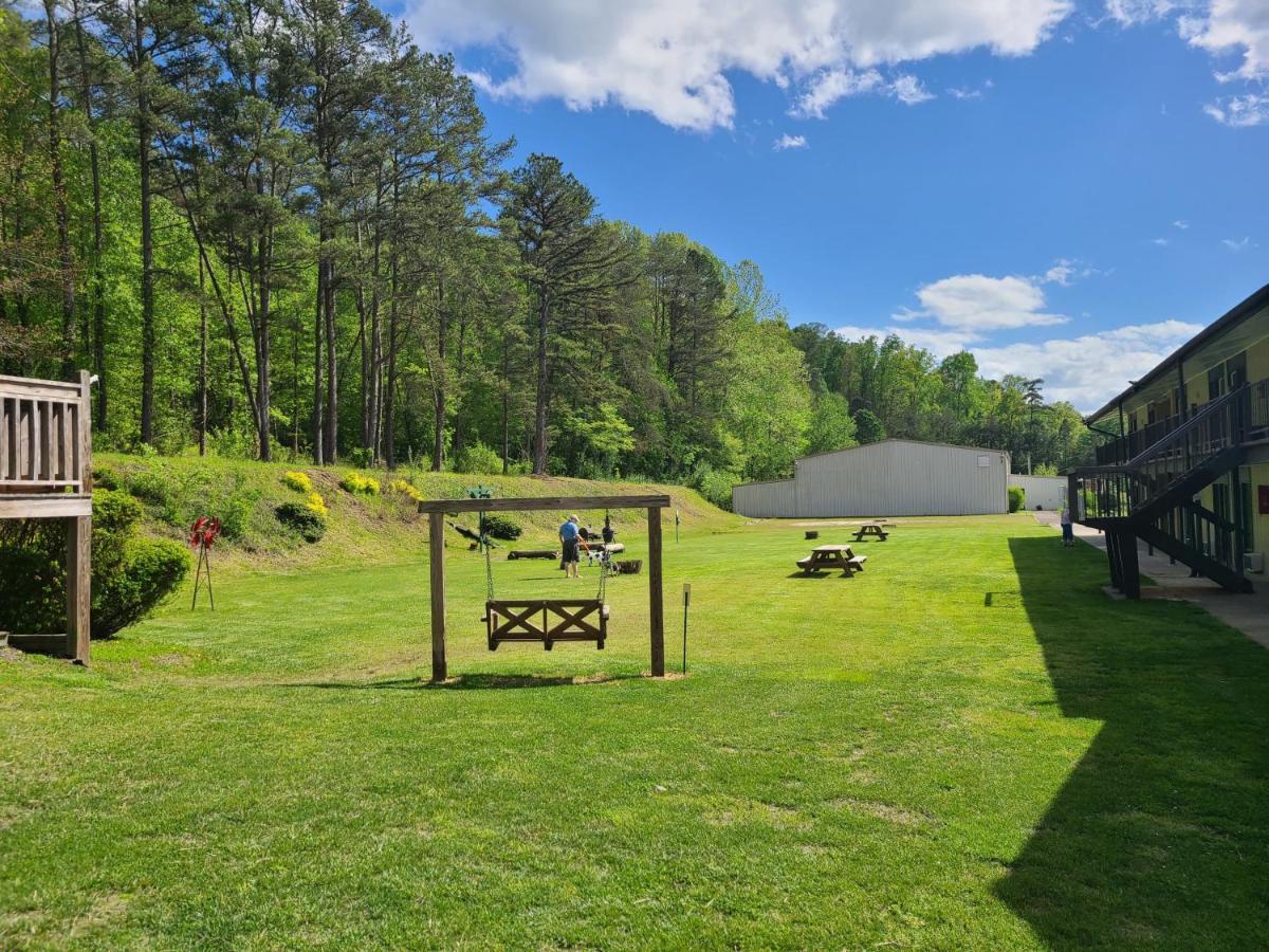 Blue Sky Inn- Complimentary Happy Hour Th-Sun, Veteran Owned, Full Breakfast, Best Green Space, 1 Mile From Blue Ridge, Fire Pit Buitenkant foto