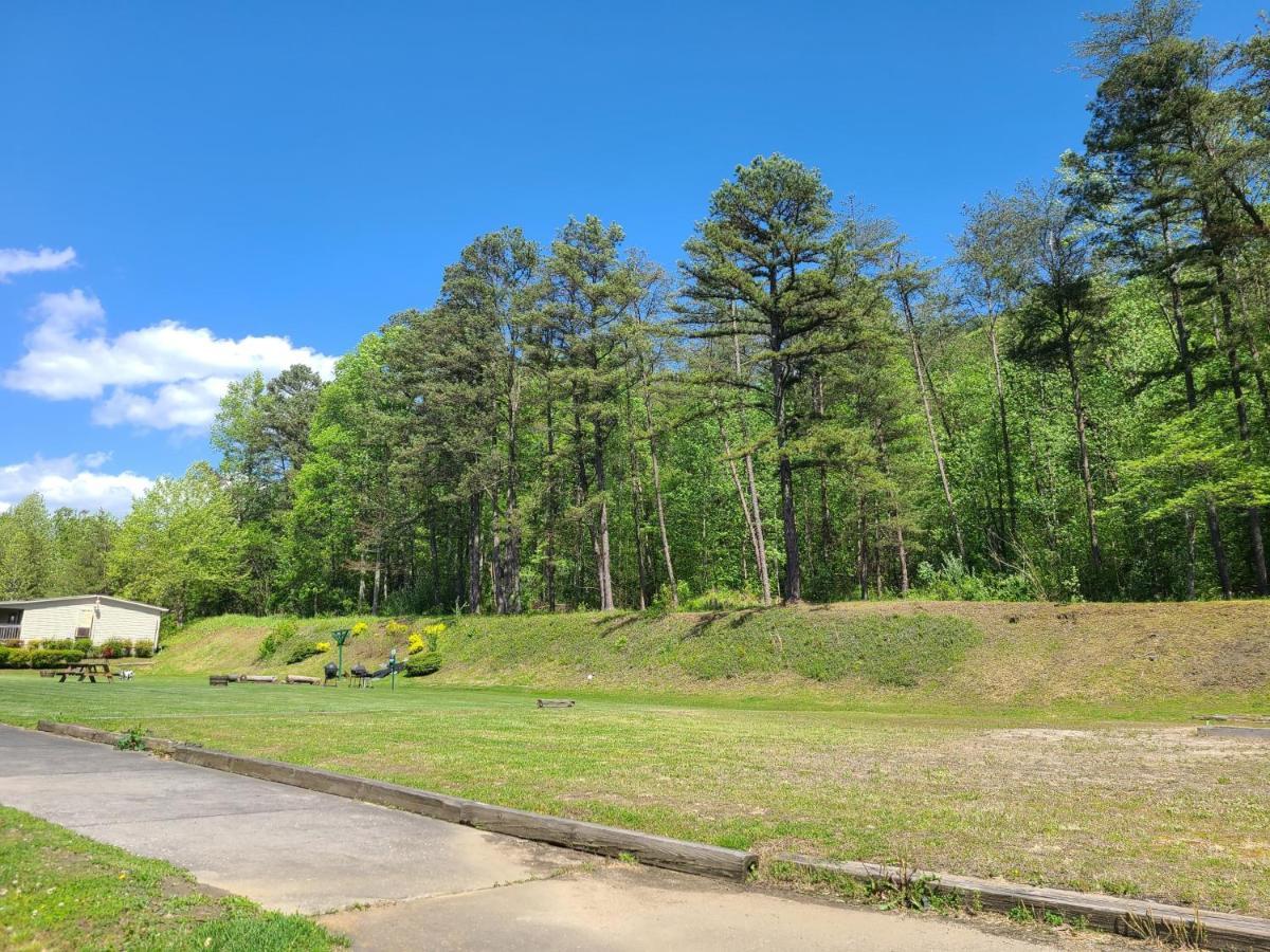 Blue Sky Inn- Complimentary Happy Hour Th-Sun, Veteran Owned, Full Breakfast, Best Green Space, 1 Mile From Blue Ridge, Fire Pit Buitenkant foto