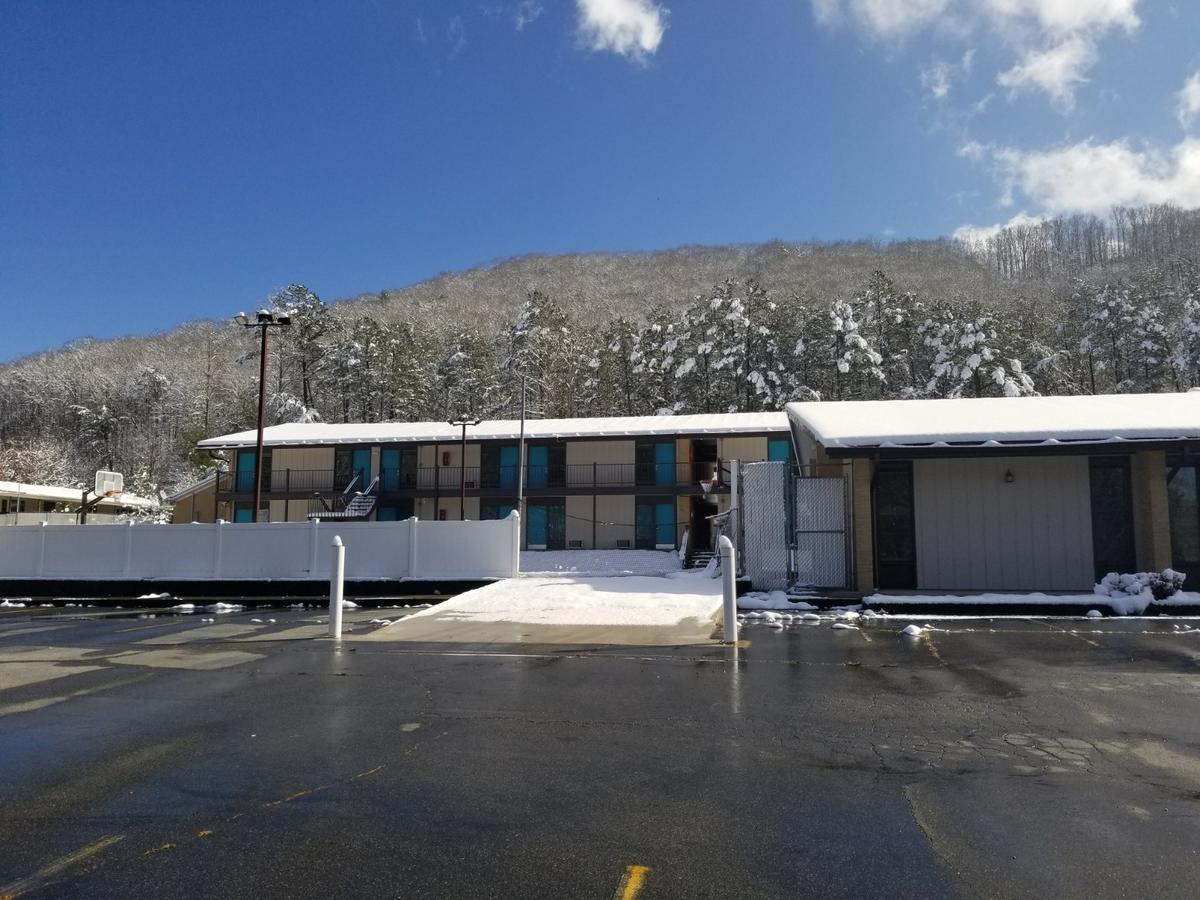 Blue Sky Inn- Complimentary Happy Hour Th-Sun, Veteran Owned, Full Breakfast, Best Green Space, 1 Mile From Blue Ridge, Fire Pit Buitenkant foto